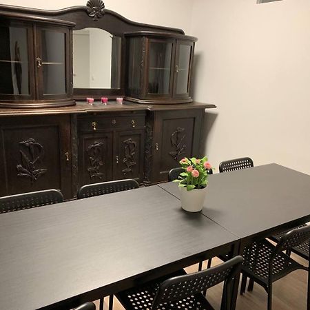 Central Private Rooms In Popular Neighborhood! Köln Eksteriør billede