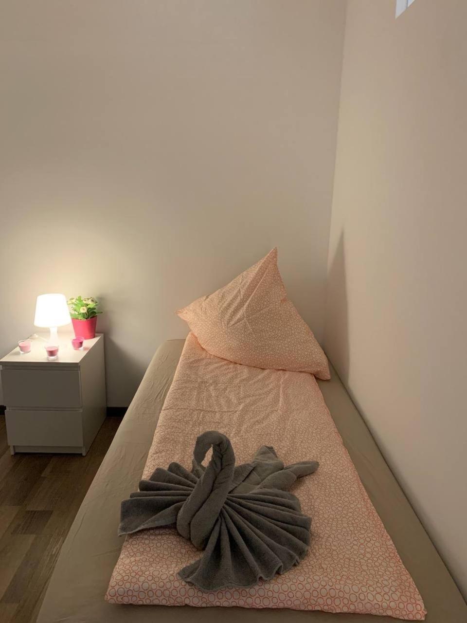 Central Private Rooms In Popular Neighborhood! Köln Eksteriør billede